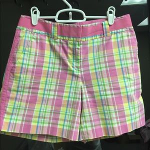 Chic & cute Lilly Pulitzer plaid walking shorts.